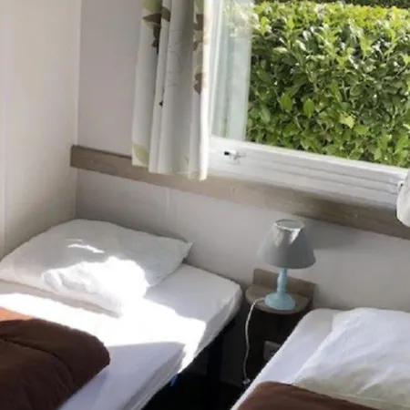 Mobil-home Confort Pour 4 Personnes Avec Terrasse - Api-1-52-115 Roquefeuil